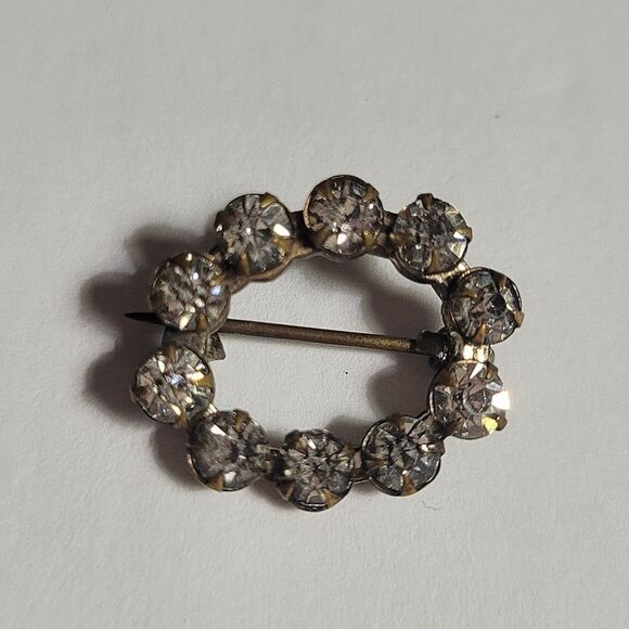 Early Rhinestone Oval Pin Clear Rhinestones Gold Tone Metal - Picture 1 of 8